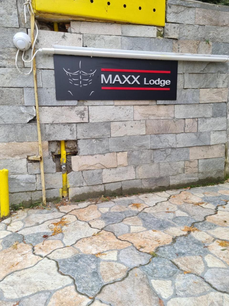 Maxx Lodge — 4-Star Luxury Hotel in Bacau, Romania