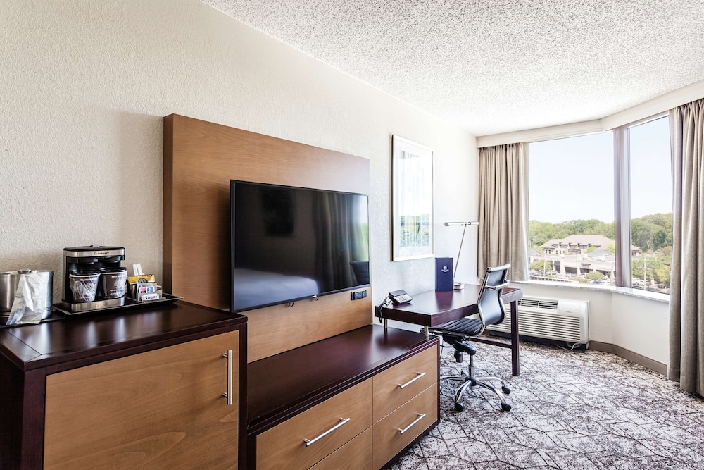 DoubleTree by Hilton Hotel Memphis - photo 10