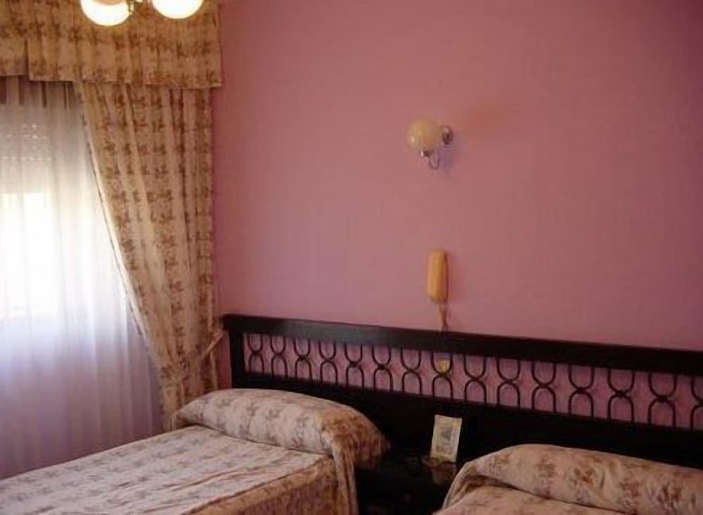 Hostal Restaurante Torremar — Medinaceli — photo 2