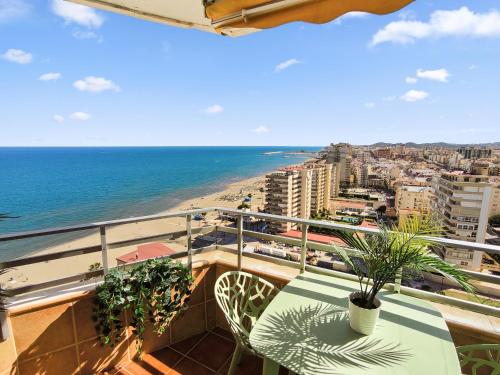 Vitvi Fuengirola Ronda3 Planta 16 King Size Bed — Fuengirola