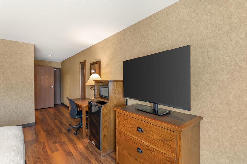 Best Western Plus Kelly Inn & Suites - photo 54