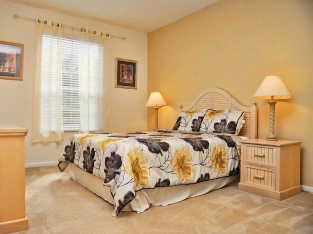 Disney Holiday Palace - photo 2