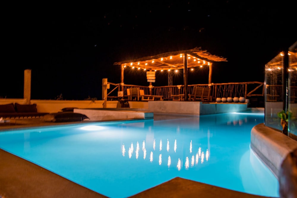Rooftop pool