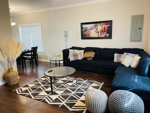 Stylish And Cozy Retreat — Buford