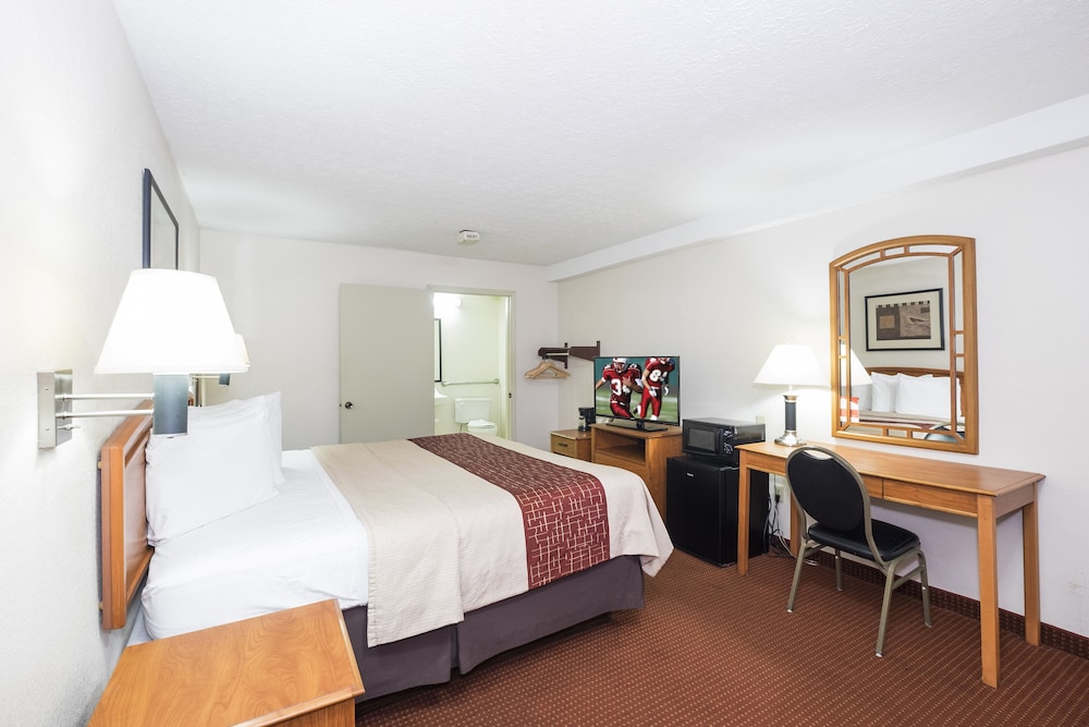 Red Roof Inn Columbus Northeast Westerville - photo 16