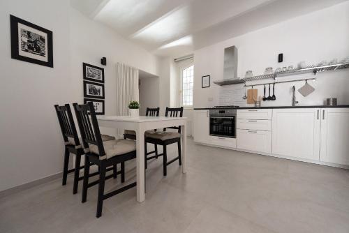 Incantevole loft in centro — 4-Star Luxury Hotel in Perugia, Italy