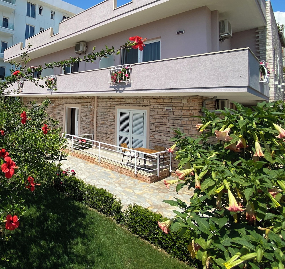 Aparthotel Paja - last minute hotel in Ksamil