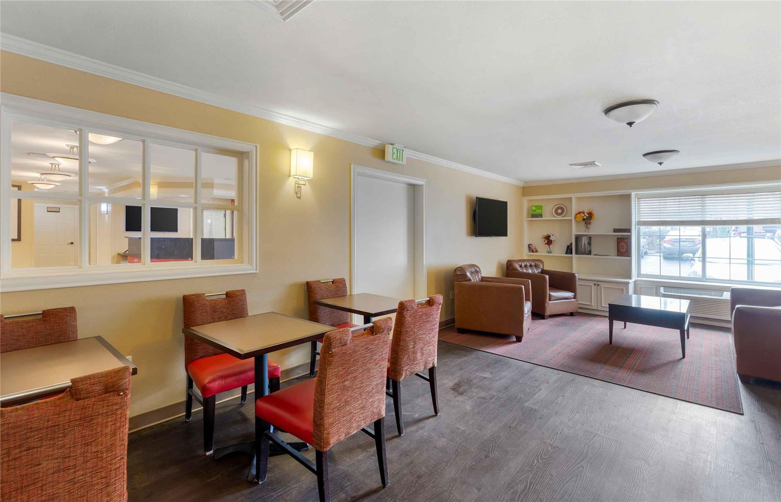 Extended Stay America Suites St Louis Westport Central - photo 10