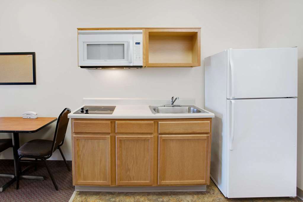WoodSpring Suites Colonial Heights Fort Lee - photo 12