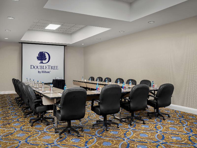 DoubleTree by Hilton Chicago O'Hare Airport Rosemont - photo 15