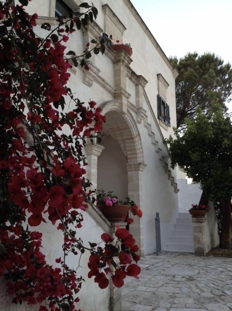 Le Bateau Bleu — 4-Star Luxury Hotel in Porto Cesareo, Italy