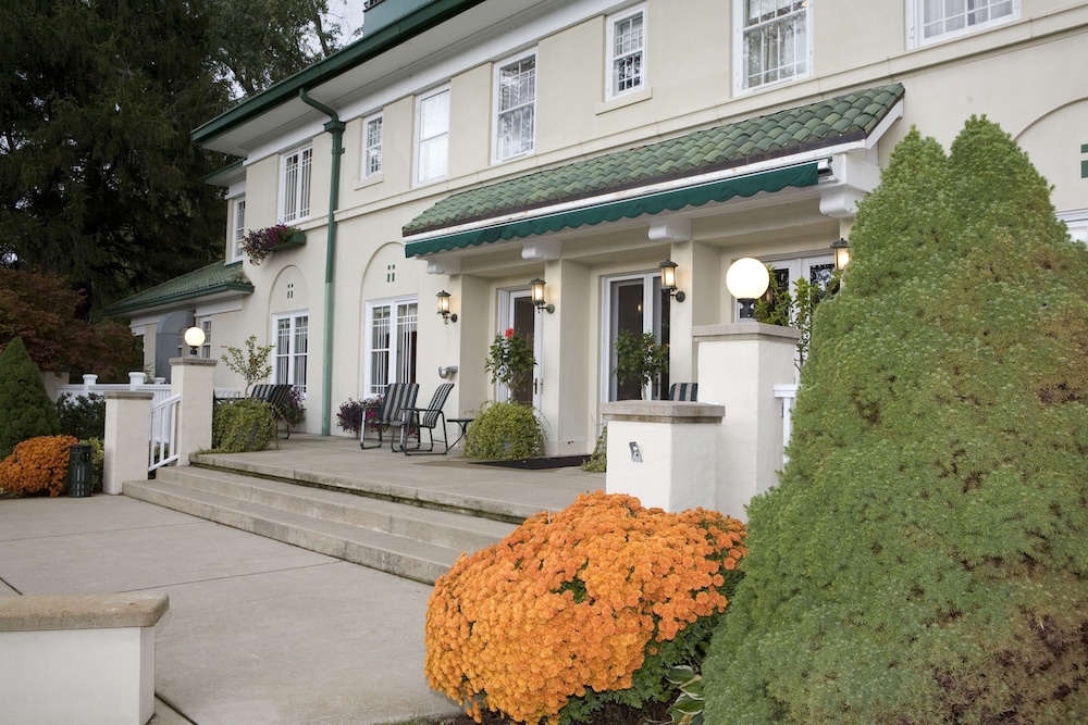 The Belvedere Inn & Restaurant - photo 62