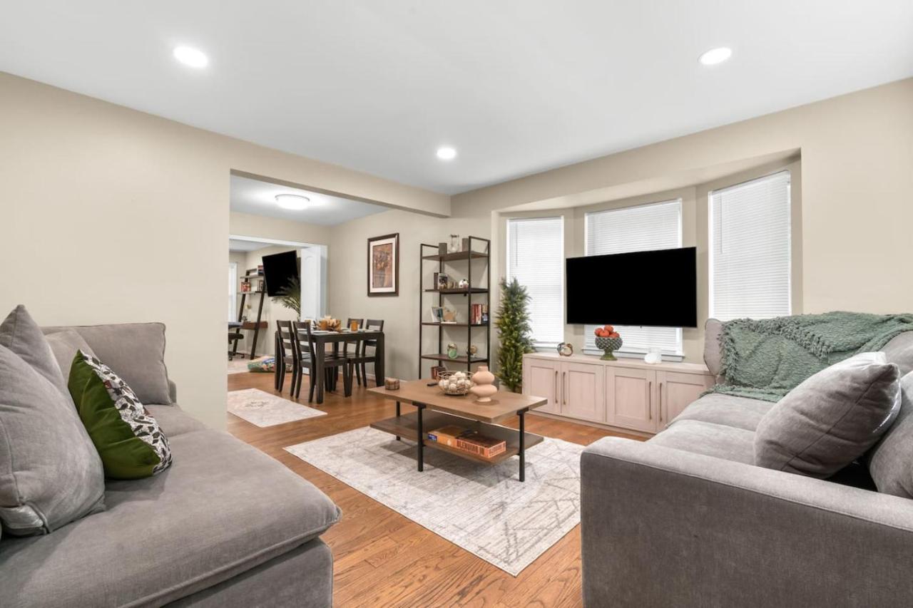 Newly Renovated in Historic Neighborhood Near Dtw — hotel in Dearborn