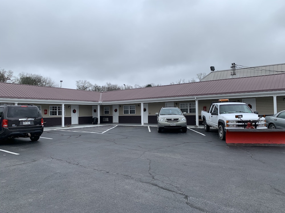 Turnpike Motel - photo 34