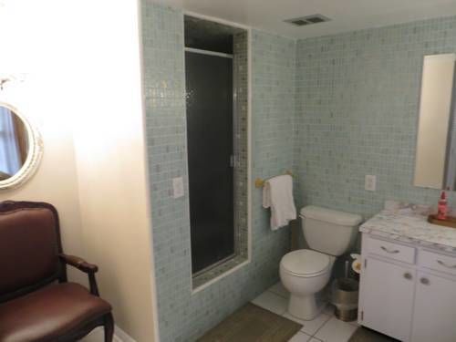 Parrish Grove Inn - photo 2