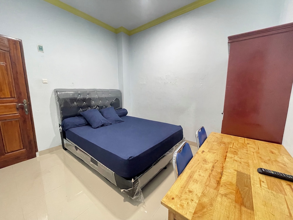 Blissful Executive Kost - last minute hotel in Medan