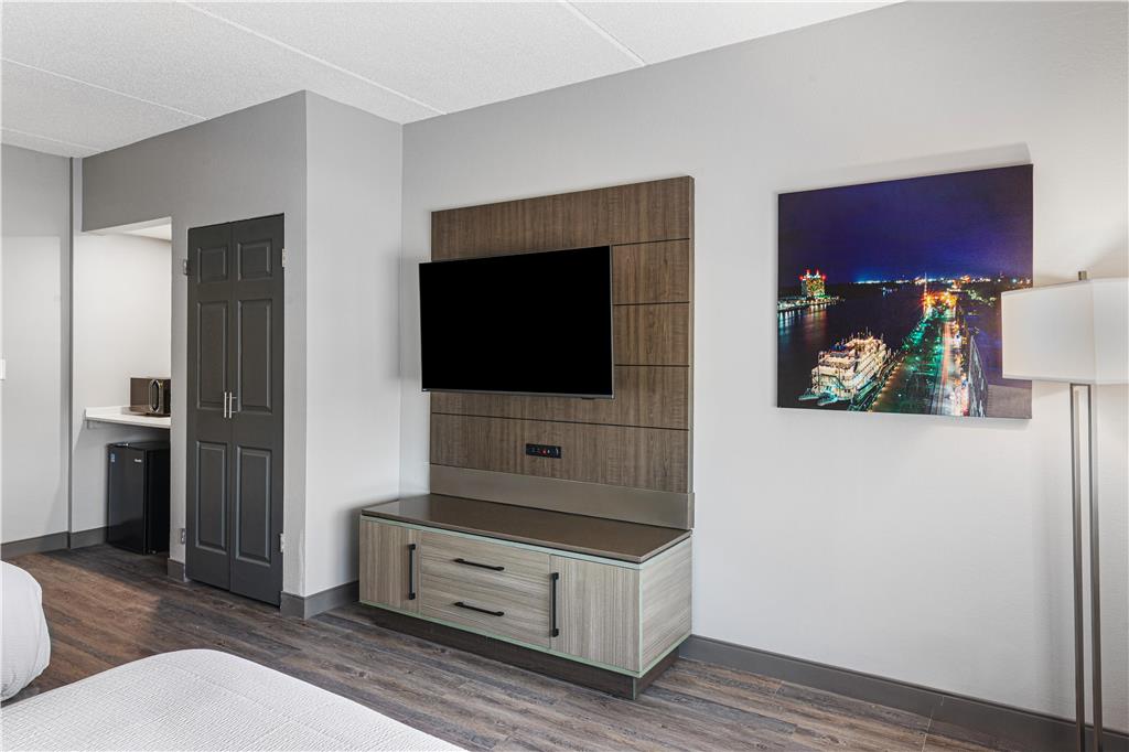 Best Western Plus Savannah Gateway - photo 18