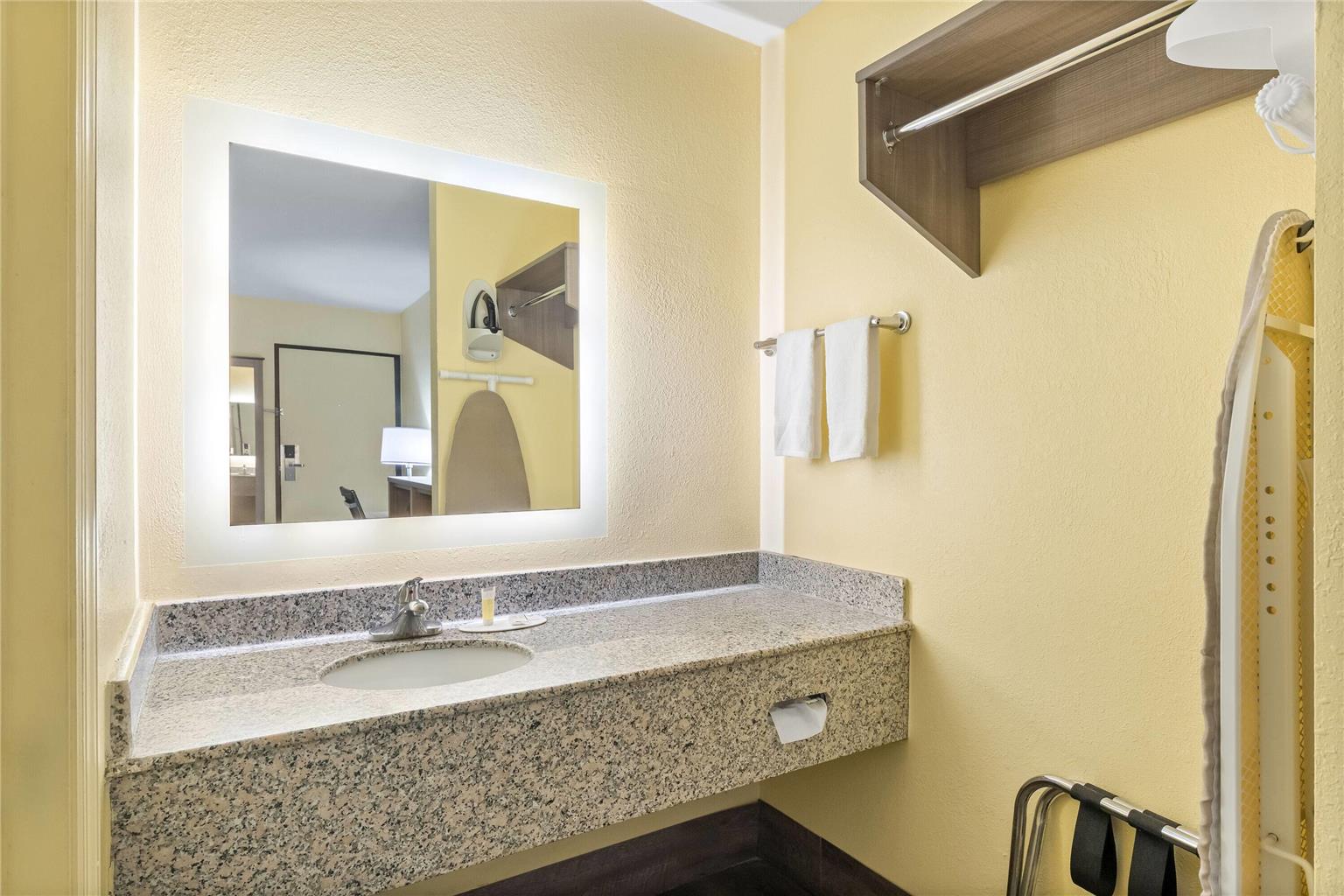 Days Inn by Wyndham Cleveland TN - photo 11