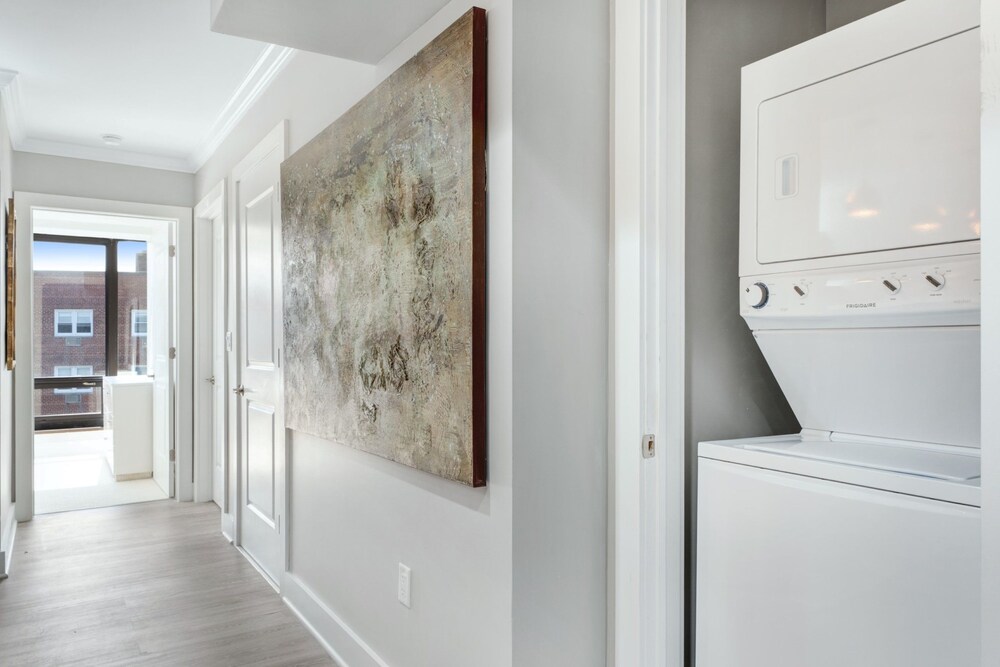 Global Luxury Suites on Prospect Street - photo 16