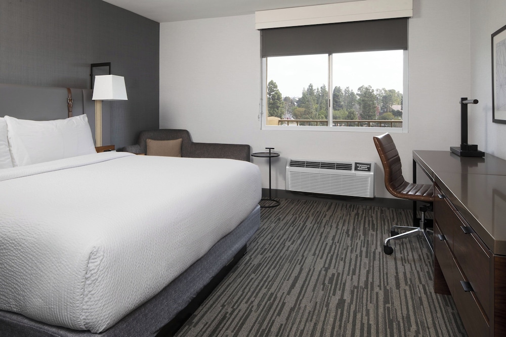 Four Points by Sheraton Los Angeles Westside - photo 9