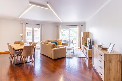 Ocean View Flat — 4-Star Luxury Hotel in Camara De Lobos, Portugal