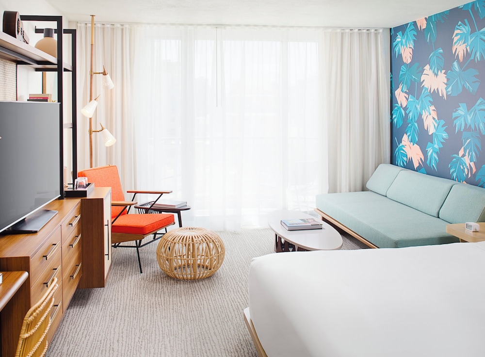 The Laylow Waikiki Autograph Collection - photo 21
