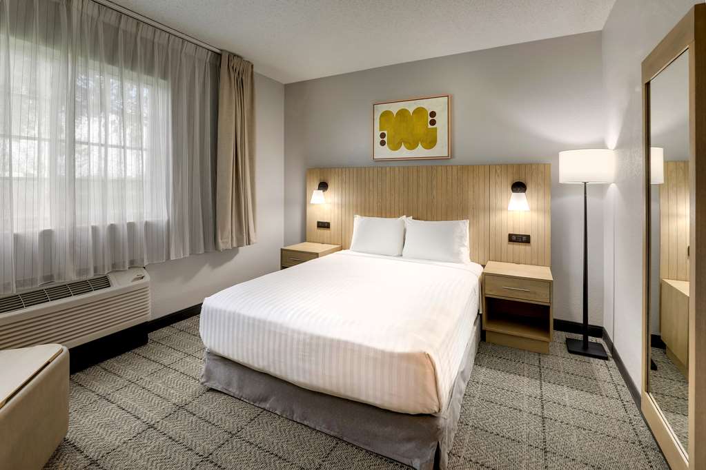 Sonesta Simply Suites Miami Airport Doral - photo 23
