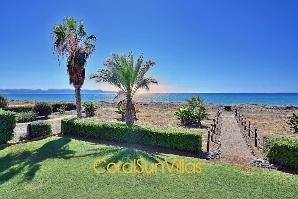 Nature Direct To Sandy Beach Impressive Villa Quiet Area