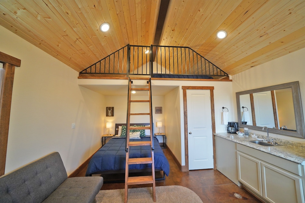 Gooseberry Lodges - photo 2