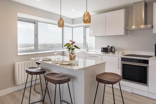 Metro Apartments Dublin Airport — 4-Star Luxury Hotel in Dublin, Republic of Ireland