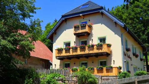 Hof Stallegg — 4-Star Luxury Hotel in Loffingen, Germany