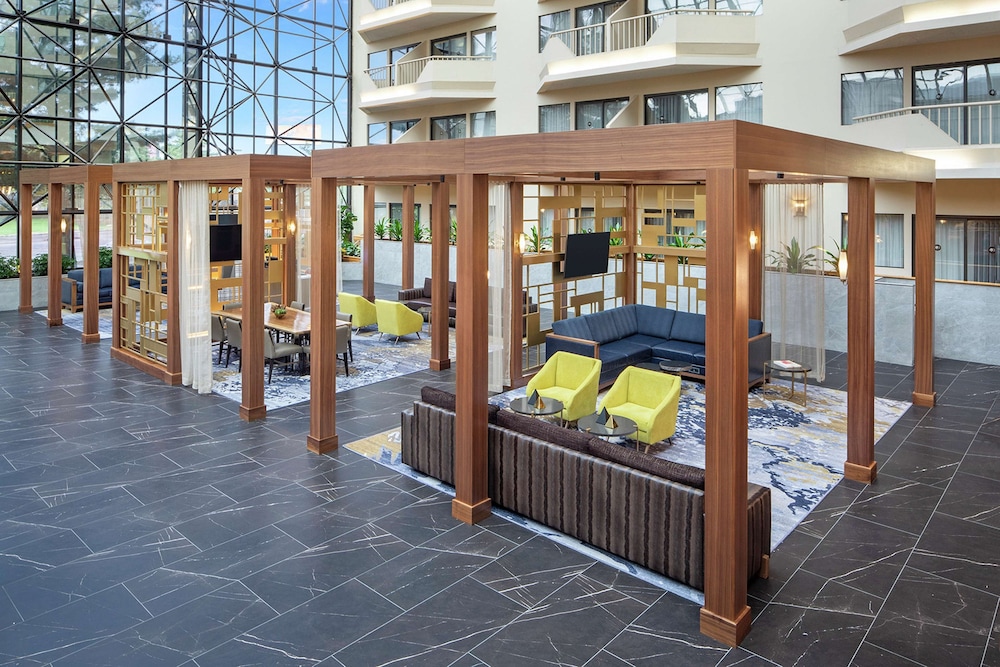 DoubleTree by Hilton Hotel Newark Airport - photo 5