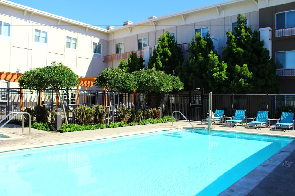 Holiday Inn Express & Suites Napa American Canyon by IHG - photo 11