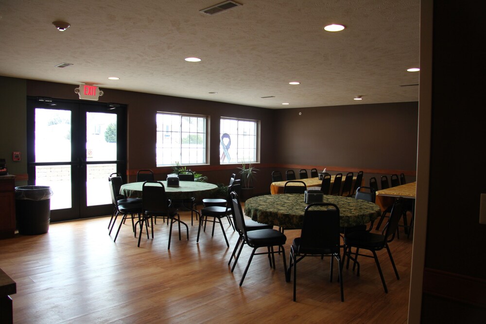 Green Acres Hotel - photo 44