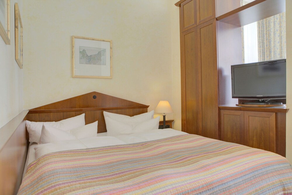 Aparthotel Seeschlösschen — Ostseebad Zinnowitz — photo 5