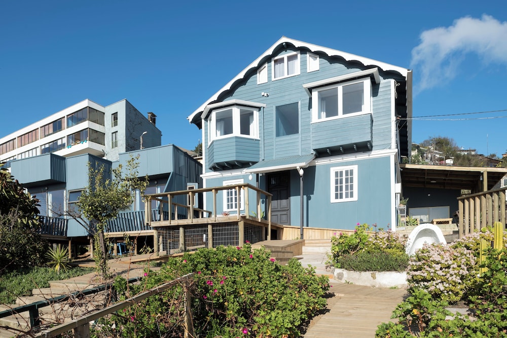 Hotel Faro Azul in Valparaiso, Chile