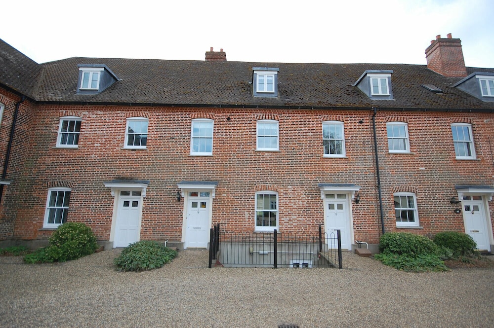 Saffron Blythview — Halesworth