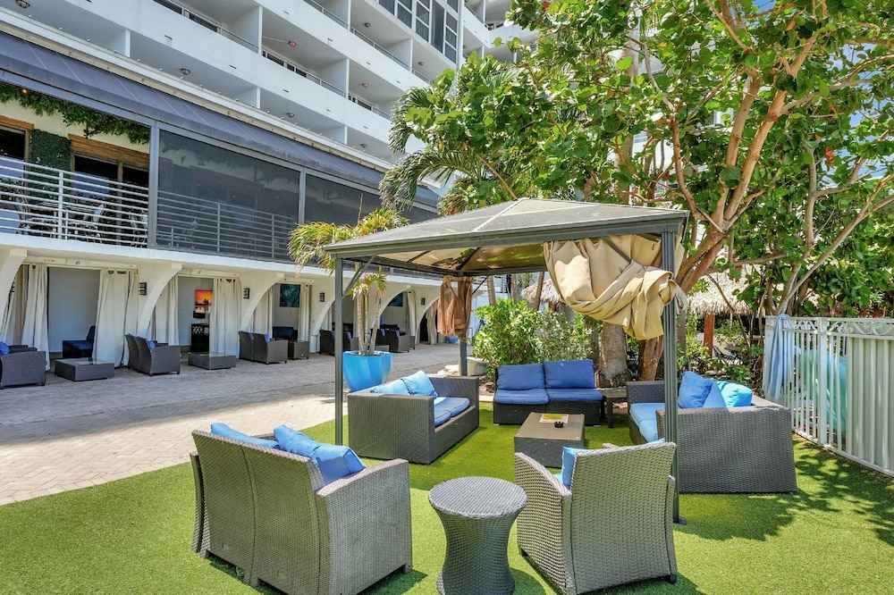 Ocean Manor Beach Hotel - photo 119