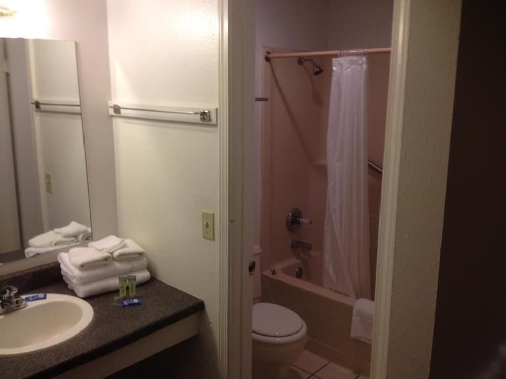 American Dream Inn - photo 35