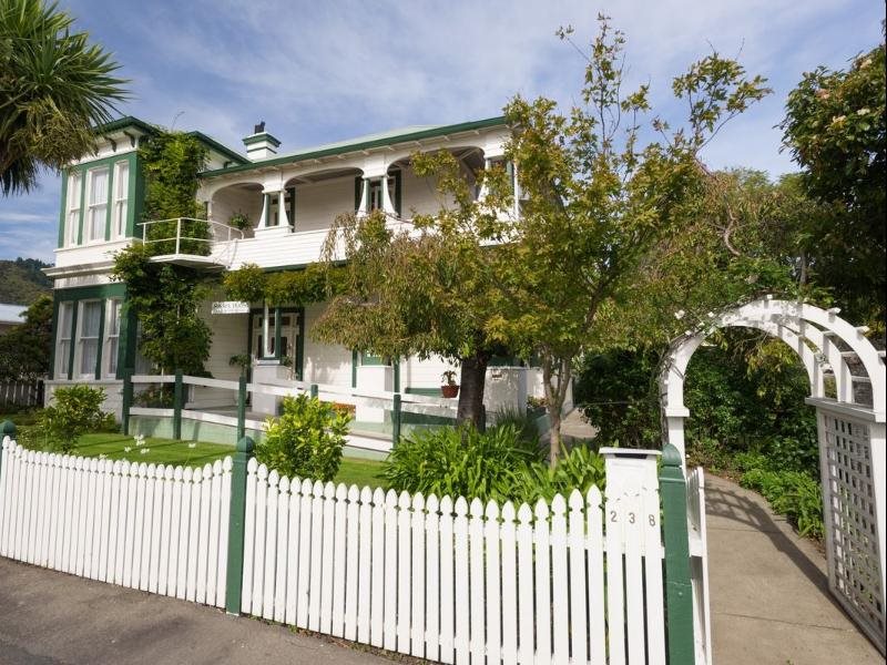 Sussex House Bed & Breakfast — 5-Star Luxury Hotel in Nelson, New Zealand