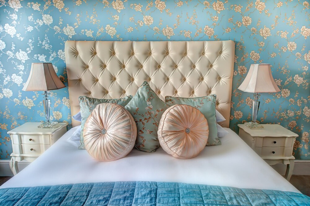 Seacrest Hotel — hotel in Southsea