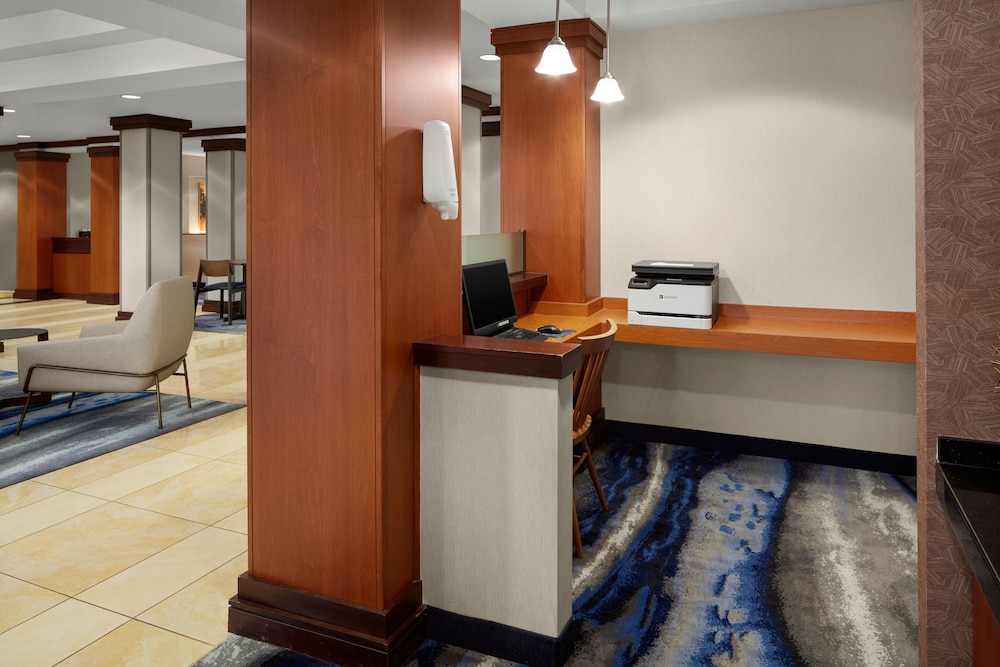 Fairfield Inn & Suites by Marriott Bedford - photo 18