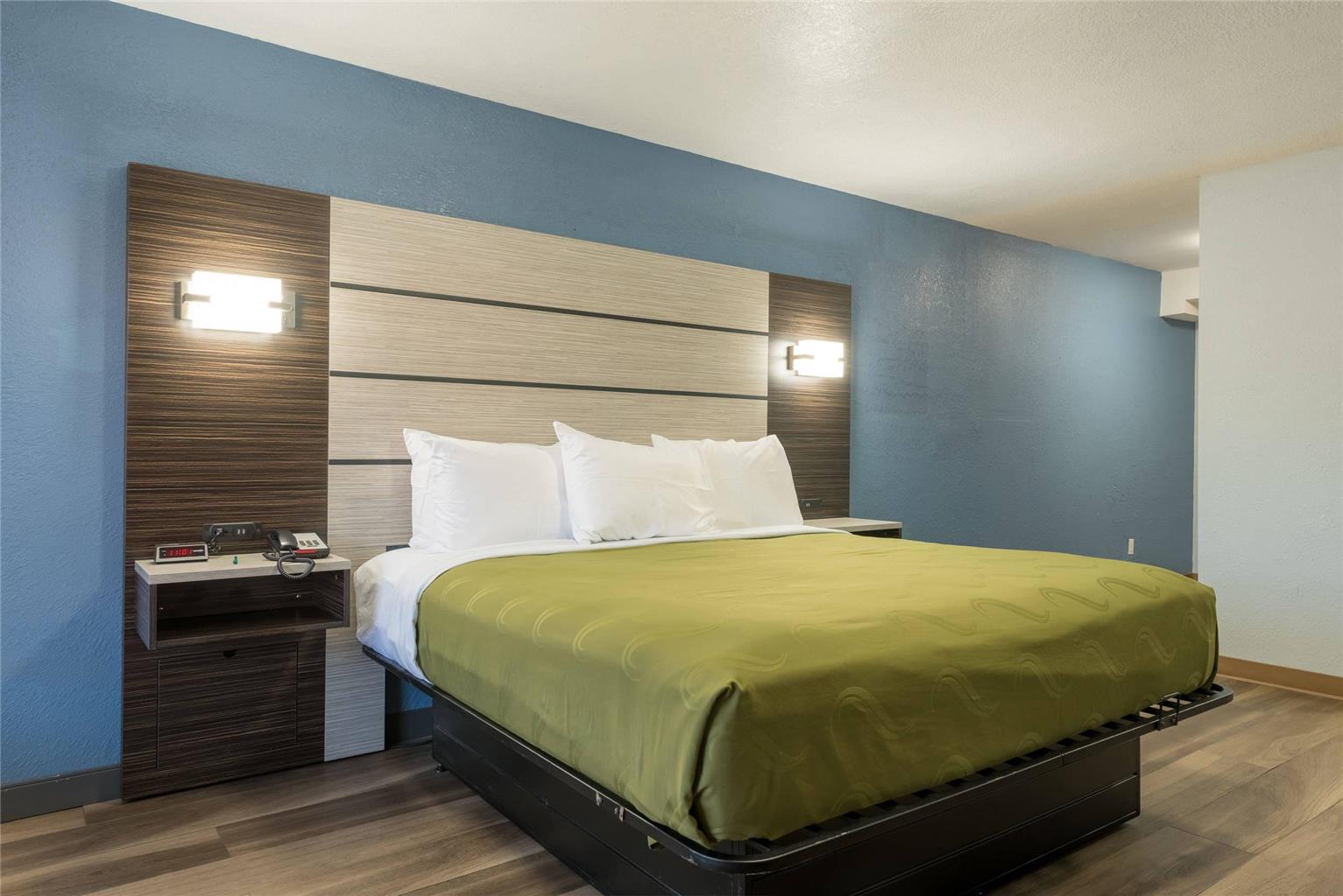 Quality Inn & Suites Manitou Springs at Pikes Peak - photo 20