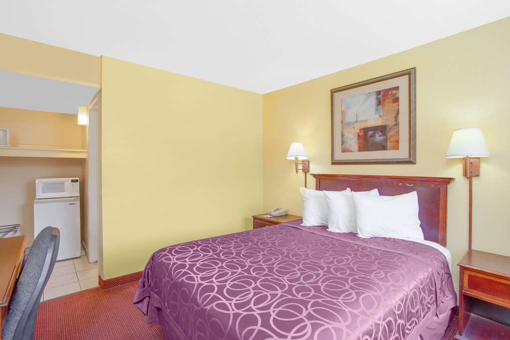 Baymont by Wyndham Coalinga - photo 6