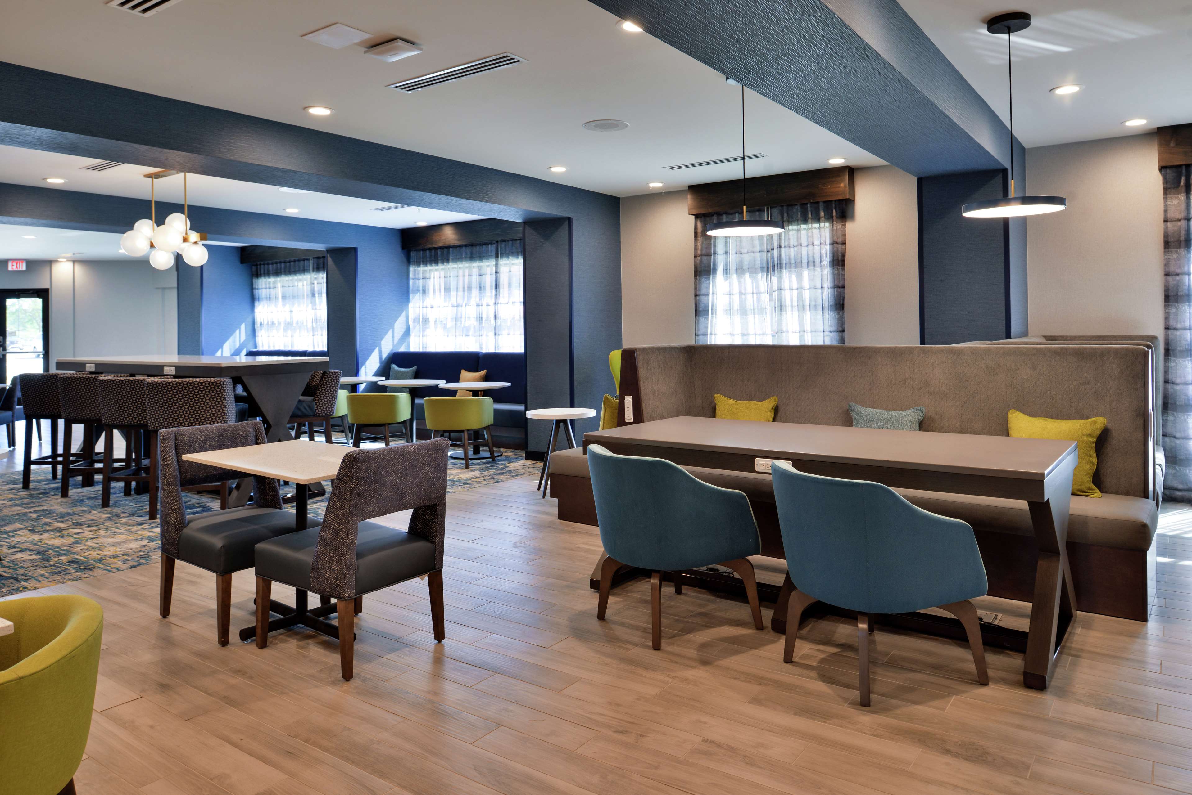 Hampton Inn Cedar Falls Downtown - photo 22