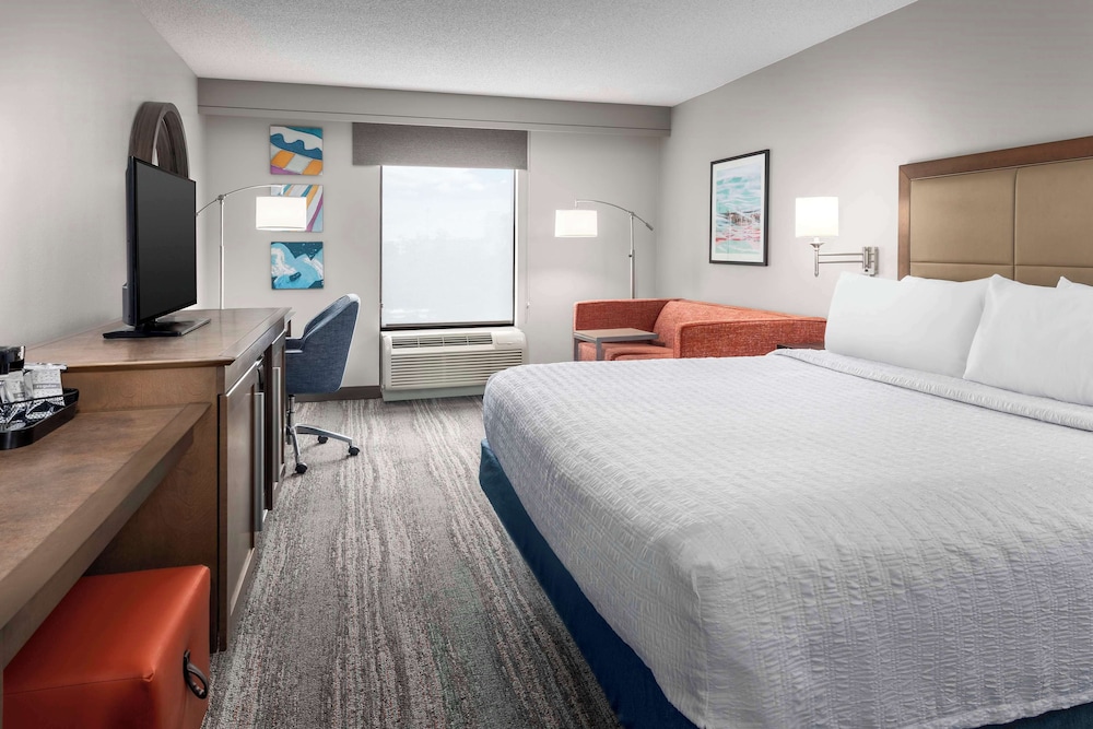 Hampton Inn & Suites Lake Mary At Colonial Townpark - photo 14