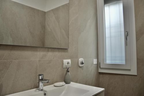 Turris Apartments Villa Laura — 4-Star Luxury Hotel in Bologna, Italy