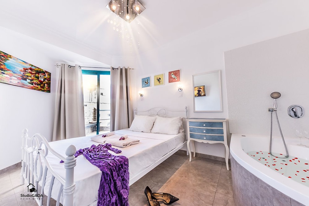 Kings Towers Suite Apartments in Tiberias, Israel