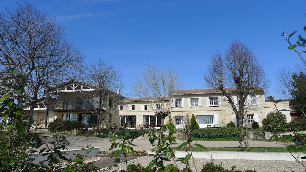 Clos De La Barbanne — hotel in Montagne