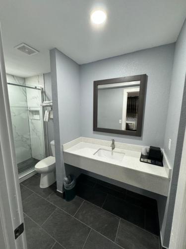 America's Value Inn - photo 14